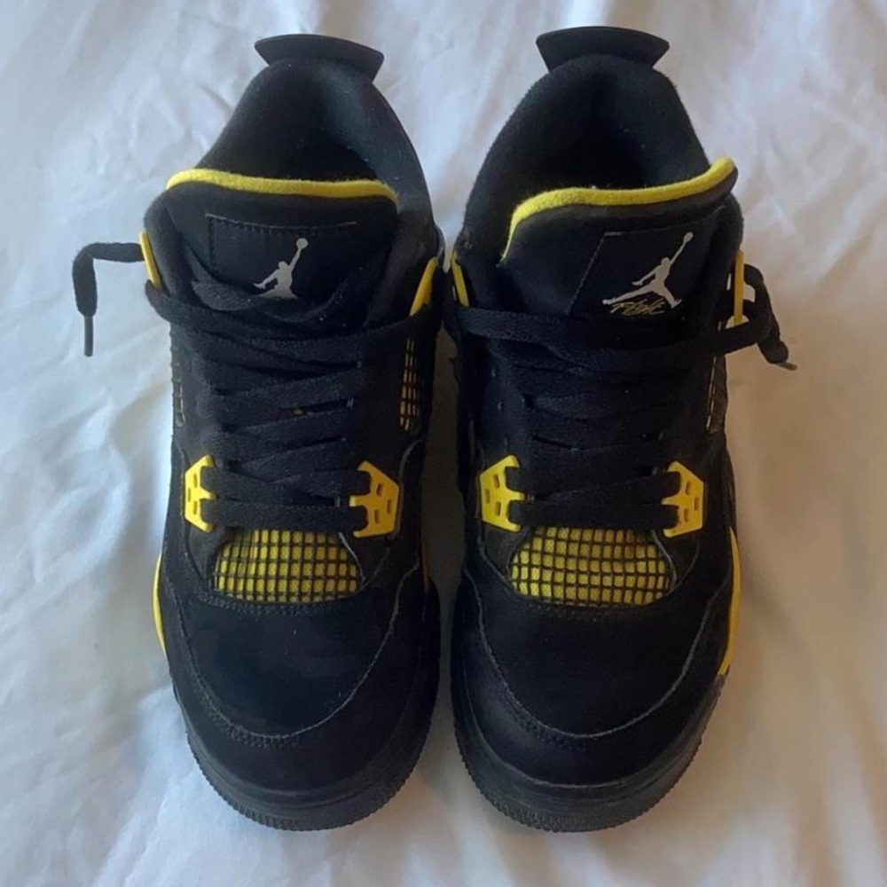 Jordan Kids Black and Yellow Sneakers